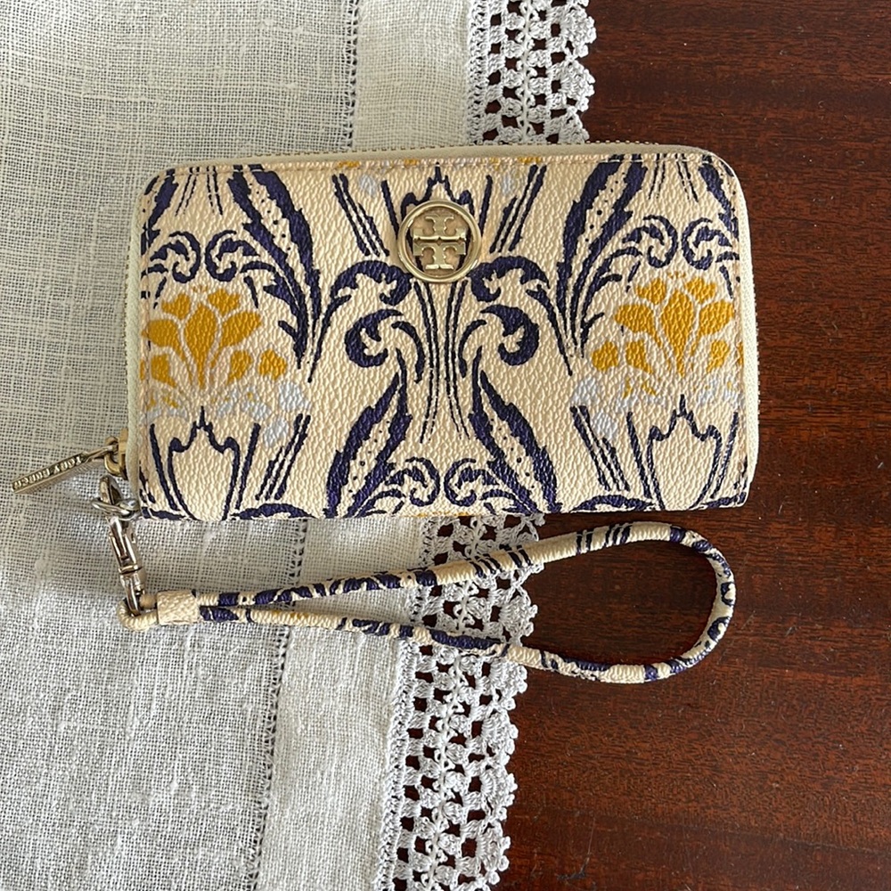 Tory Burch Wristlet Wallet